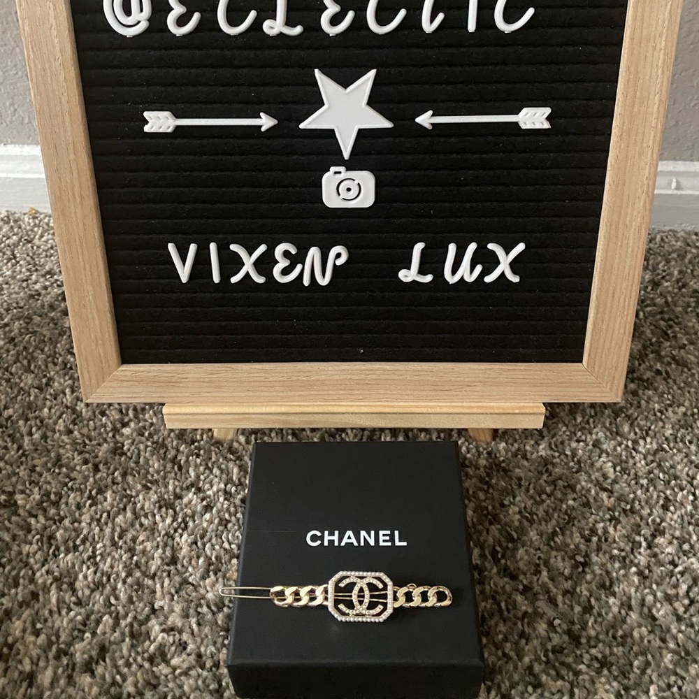 Chanel 20C Hair Clip